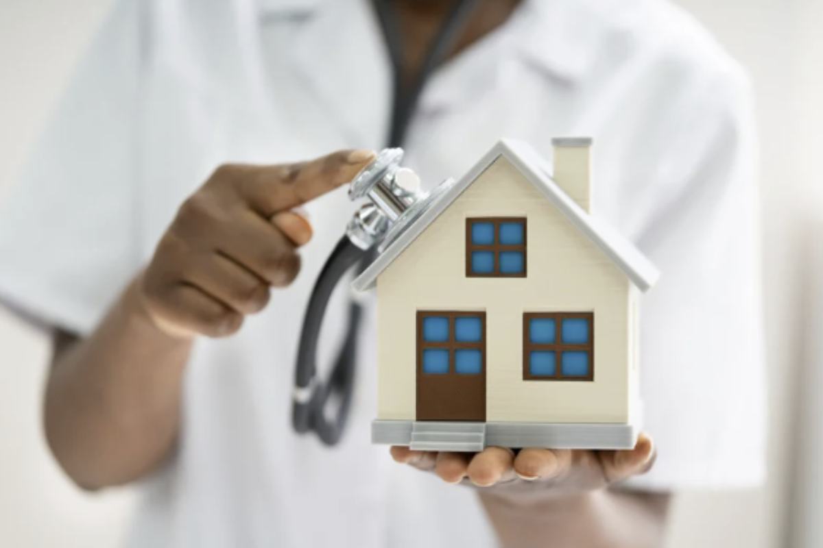 In un contesto in cui la tutela della salute pubblica si intreccia con le esigenze di sicurezza e tempestività nell’intervento sanitario