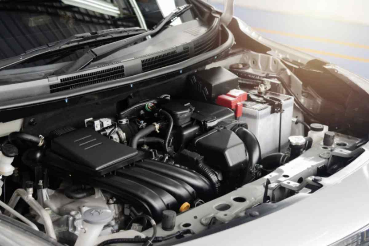 Sebbene le tecnologie attuali abbiano reso i veicoli più potenti, sicuri ed efficienti, si osserva una crescente percezione secondo cui i motori